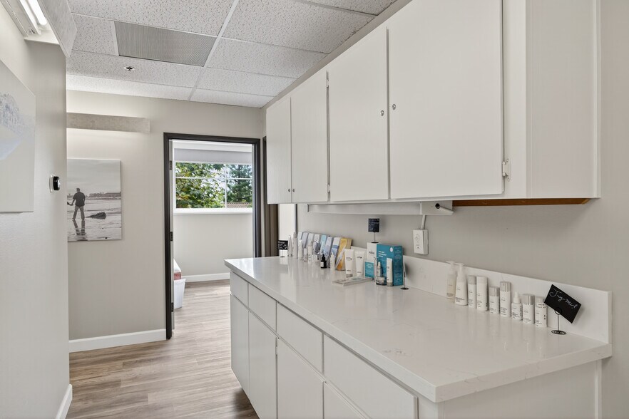 More Photos Of 4080 Loma Vista Rd, Ventura Medical For Lease