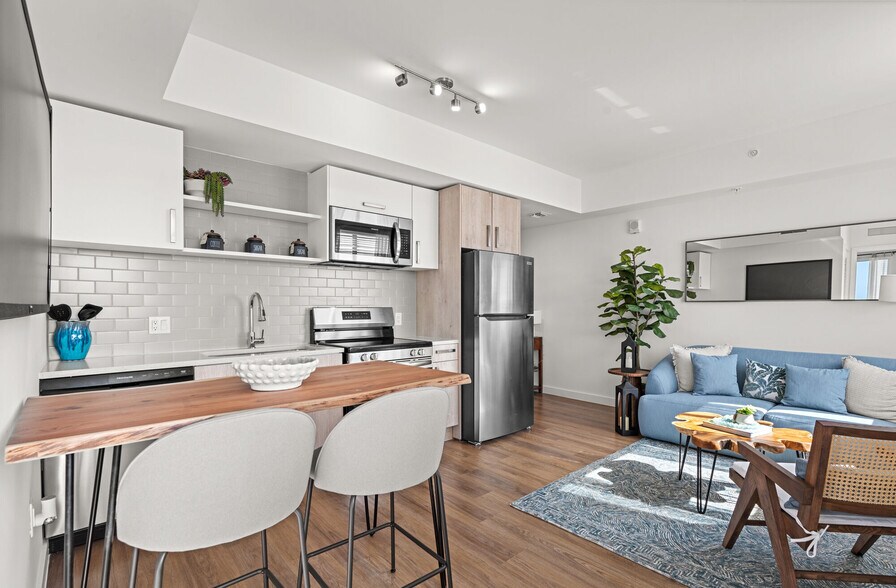 More Photos Of 200 NE 1st Ave, Pompano Beach Apartments For Lease