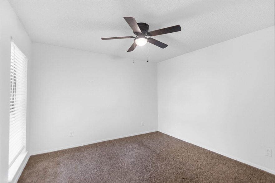 More Photos Of 1810 Bishop Rd, Bryant Apartments For Sale