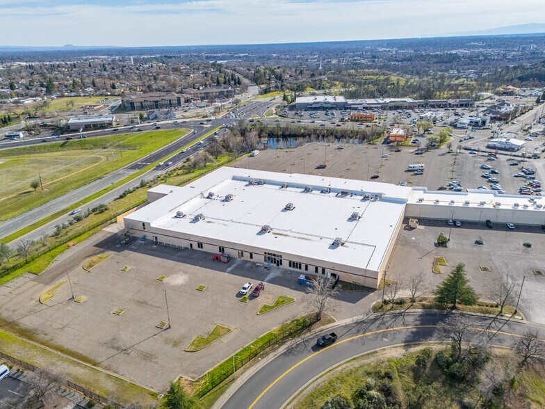 More Photos Of 55 Lake Blvd, Redding Department Store For Lease