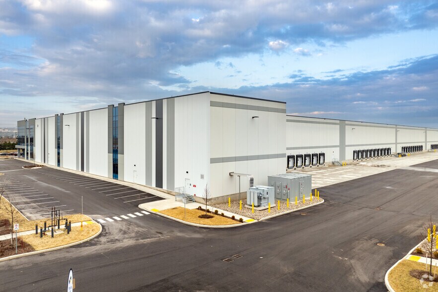 More Photos Of 20 Ironside, Brampton Unknown For Lease