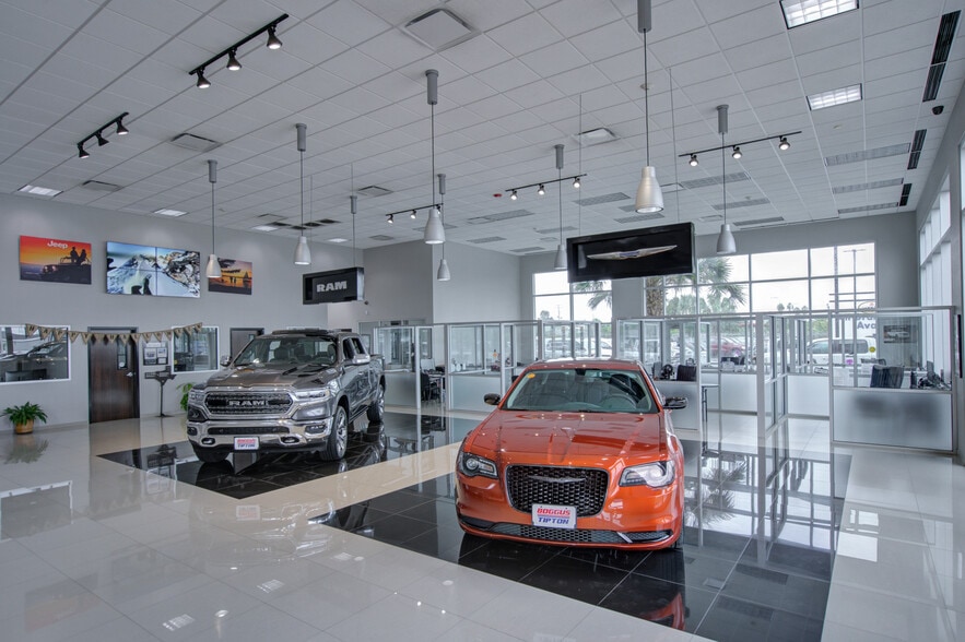 More Photos Of 2101 Central Blvd, Brownsville Auto Dealership For Sale