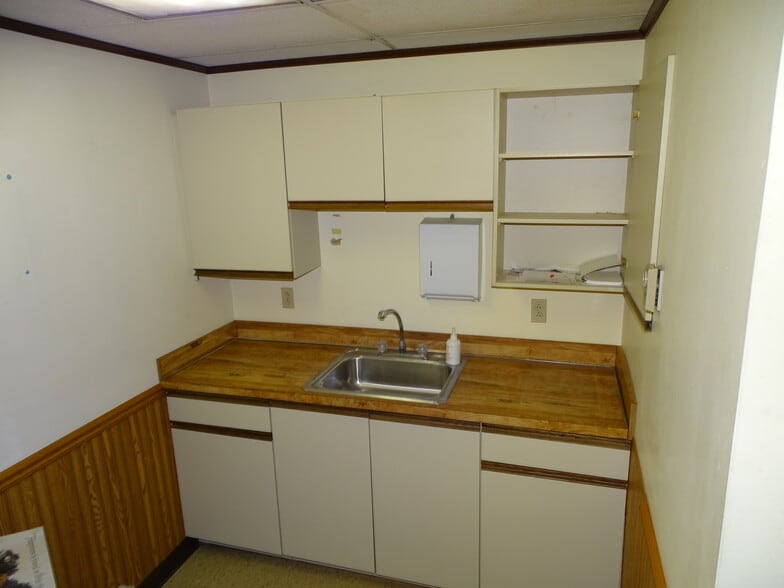 More Photos Of 519 Rock St, Shamokin Storefront Retail Residential For Sale