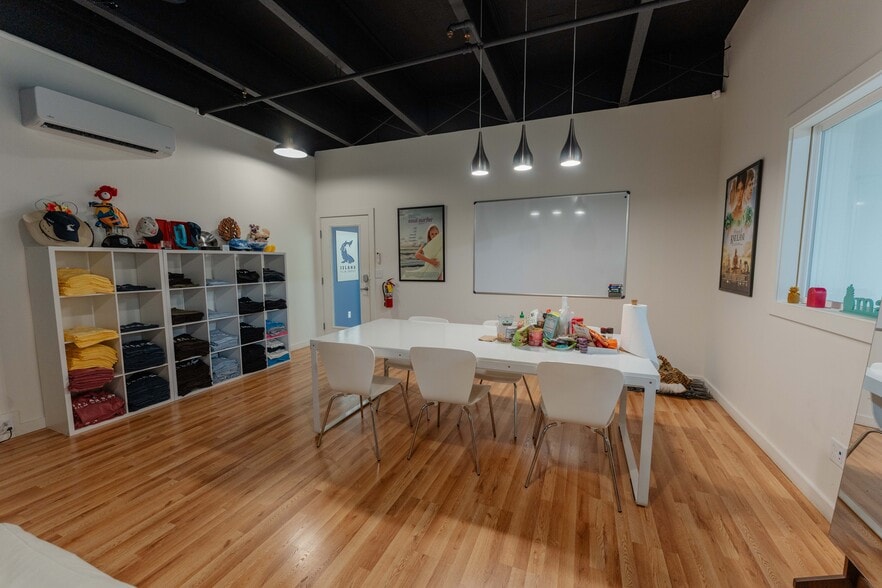 More Photos Of 99-1245 Halawa Valley St, Aiea Warehouse For Sale