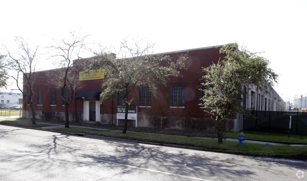 More Photos Of 6028 Navigation Blvd, Houston Warehouse For Sale