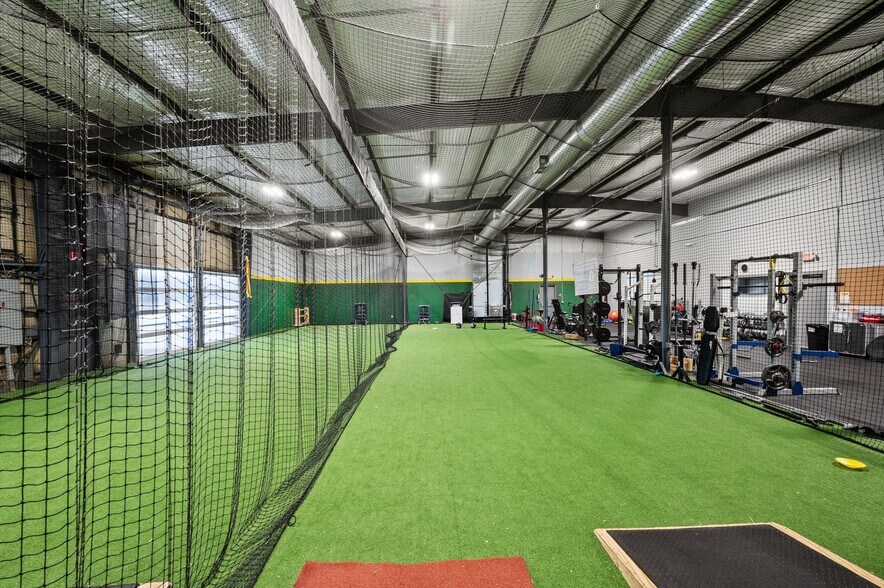 More Photos Of 9043 Marshall Rd, Cranberry Township Manufacturing For Sale