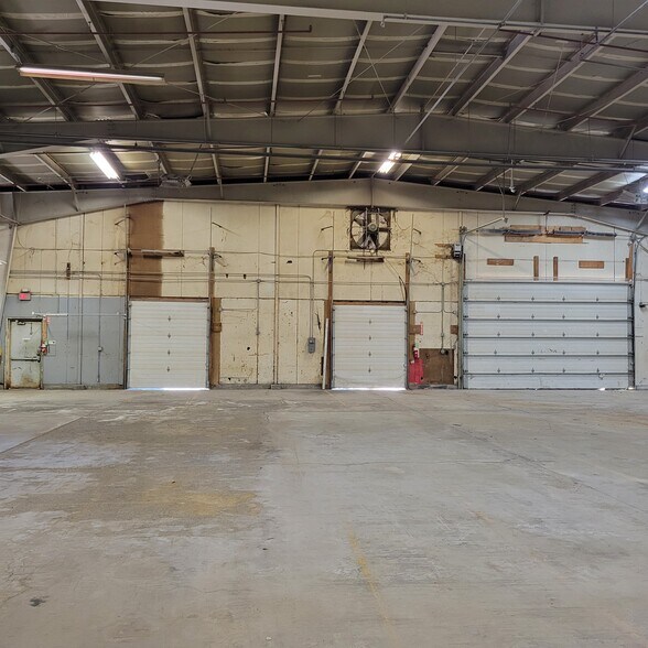 More Photos Of 7 Lake Station Rd, Warwick Manufacturing For Lease