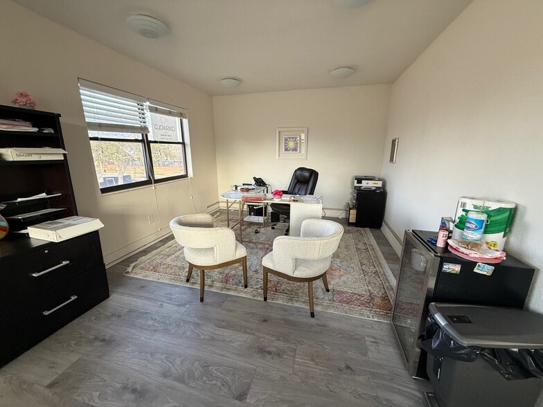 More Photos Of 1427-1437 4th St S, Saint Petersburg Storefront Retail Office For Sale