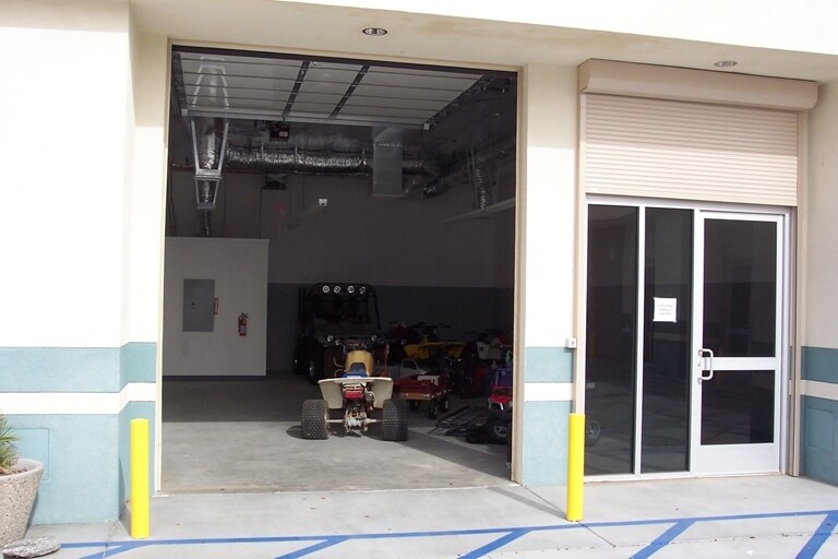 More Photos Of 370 W San Rafael Rd, Palm Springs Warehouse For Lease