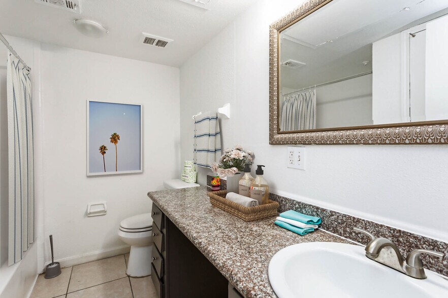 More Photos Of 8600 S Course Dr, Houston Apartments For Sale