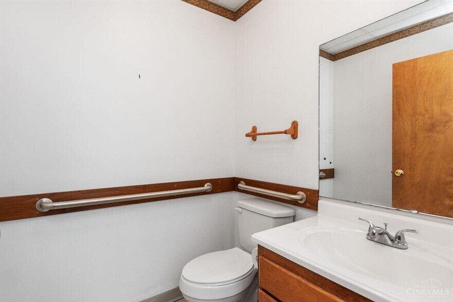 More Photos Of 112 Main St, Ripley General Retail For Sale