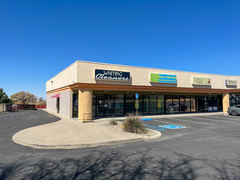 More Photos Of 417 Tramway Blvd NE, Albuquerque Convenience Store For Lease