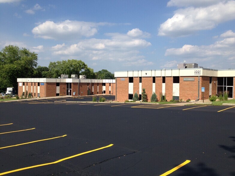 Primary Photo Of 219-223 Little Canada Rd E, Saint Paul Office For Sale