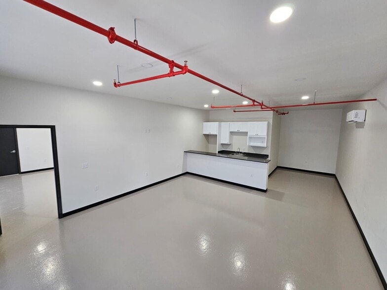 More Photos Of 6420 FM 1102, New Braunfels Unknown For Lease