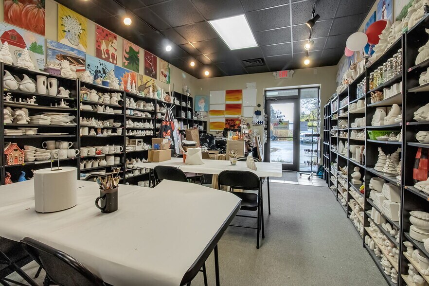 More Photos Of 38 Washington St, Ellicottville Storefront For Sale