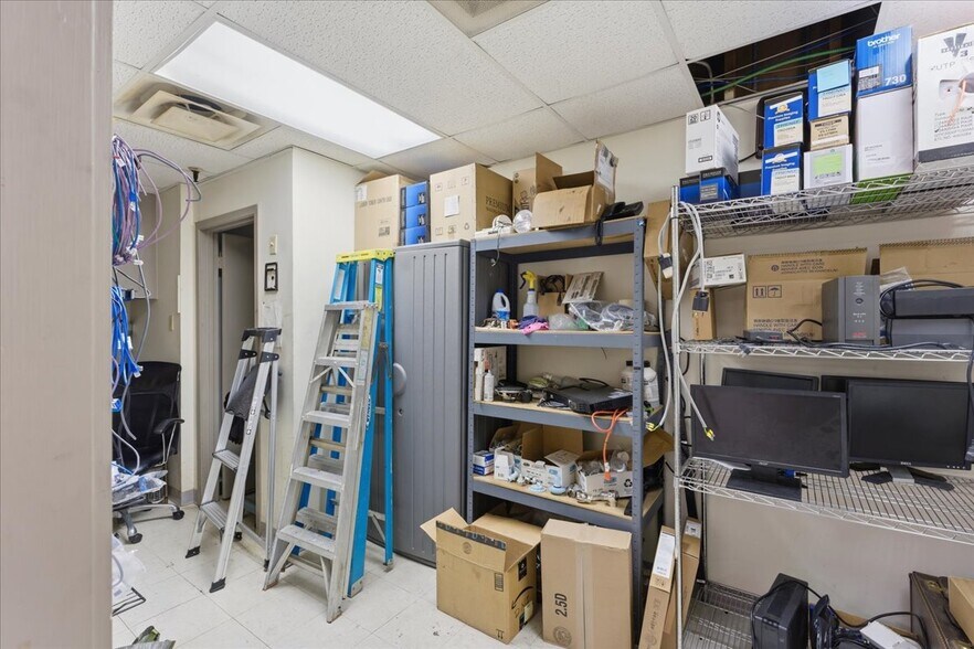 More Photos Of 1609 W 1st North St, Morristown Loft Creative Space For Sale