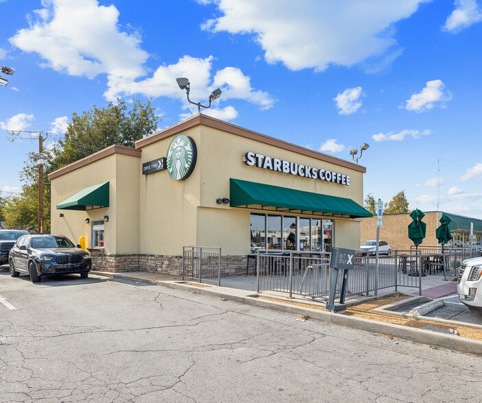 Primary Photo Of 820 W Main St, Norman Restaurant For Sale