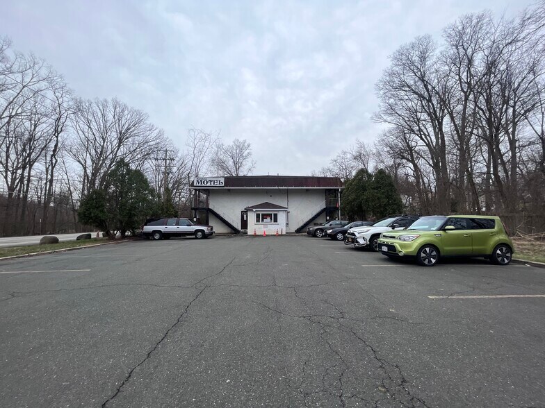 More Photos Of 972 S Route 9W, Congers Hotel For Sale
