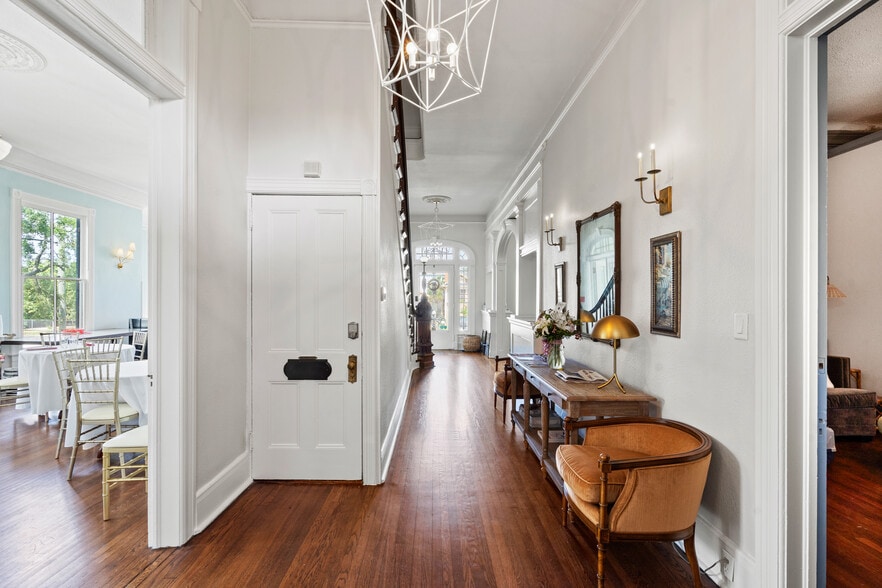 More Photos Of 1103 33rd St, Galveston Hotel For Sale