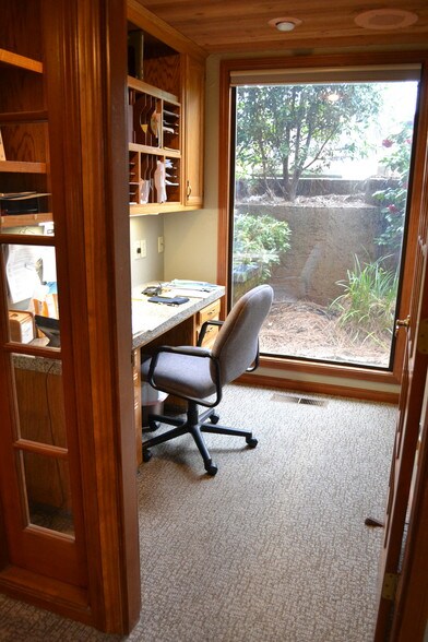 More Photos Of 6161 Clark Rd, Paradise Medical For Lease