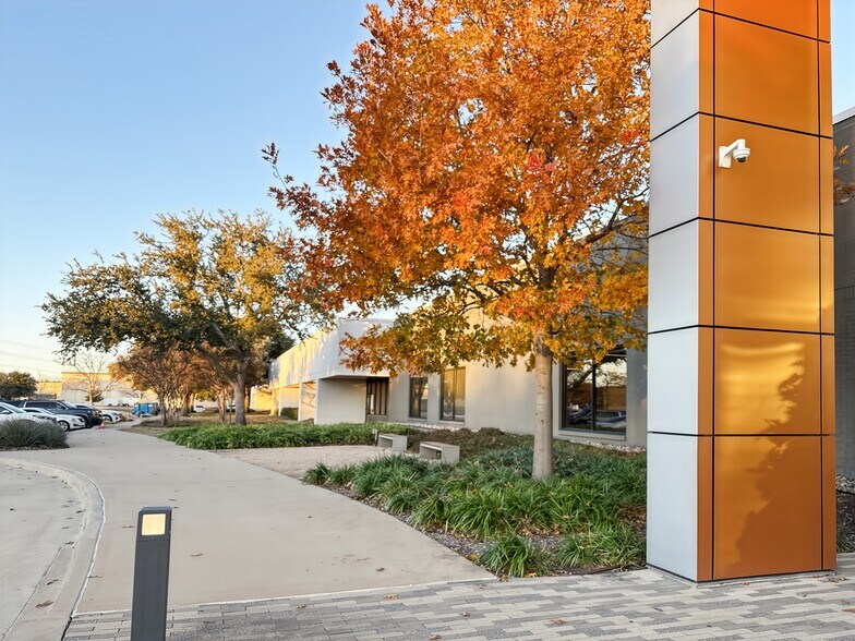 More Photos Of 6600 Chase Oaks Blvd, Plano Coworking Space