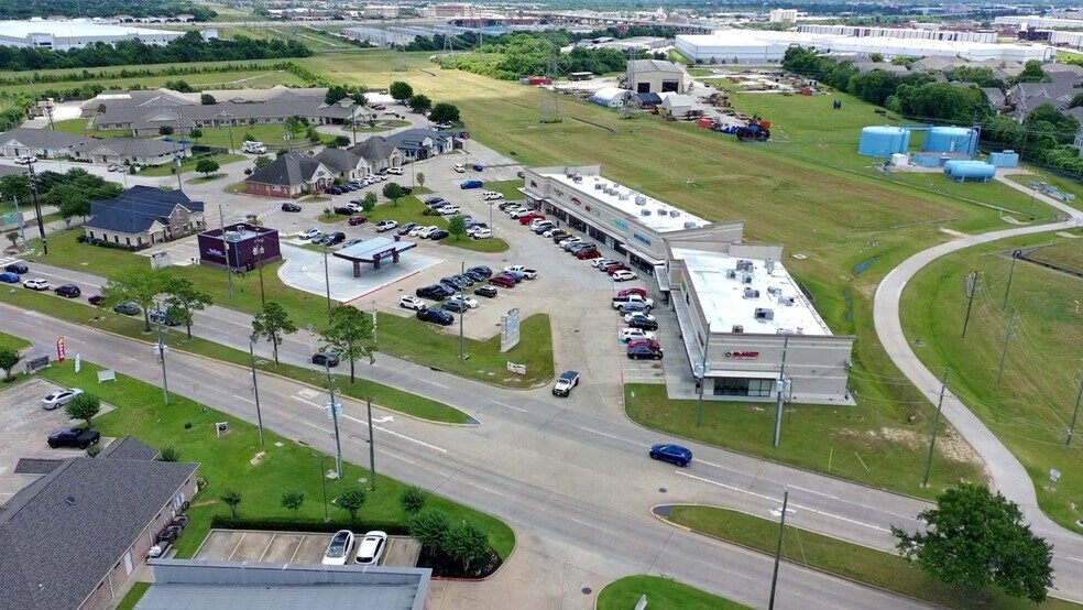 More Photos Of 9522 Huffmeister Rd, Houston Storefront Retail Office For Lease