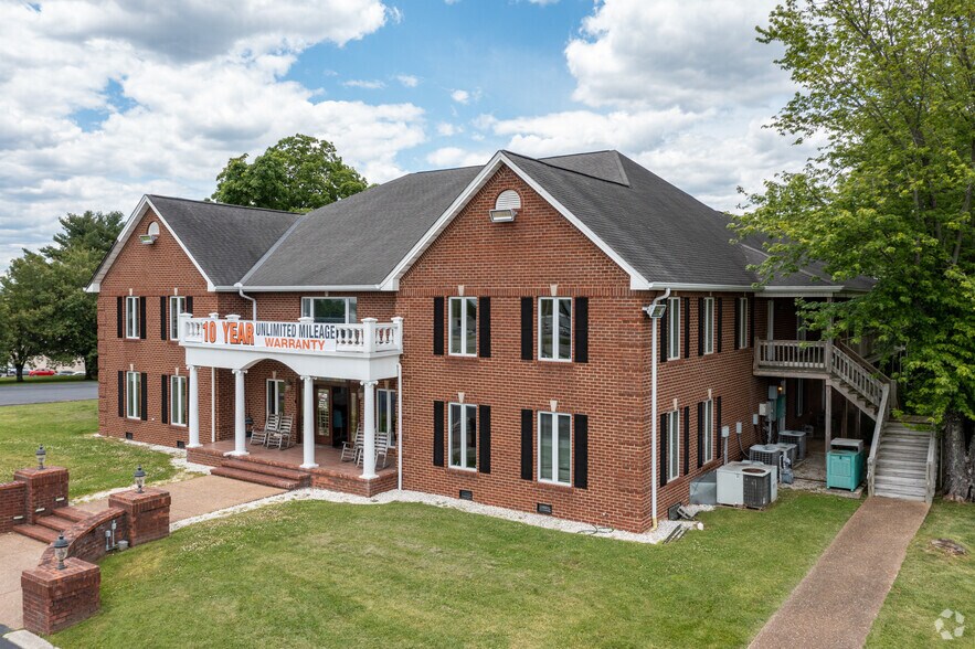 More Photos Of 236 Miller Ave, Crossville Medical For Sale