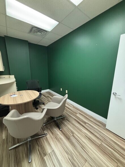 More Photos Of 1900 N Mills Ave, Orlando Medical For Lease