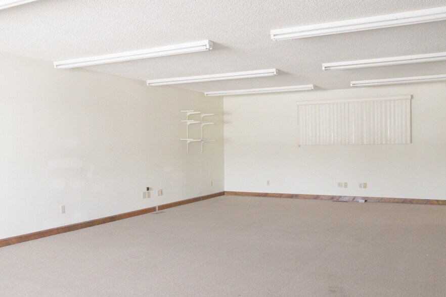 More Photos Of 212 W Water St, Plymouth Office Residential For Lease