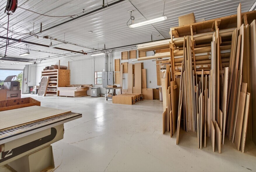More Photos Of 641 Acorn Dr, Harrisonburg Manufacturing For Sale