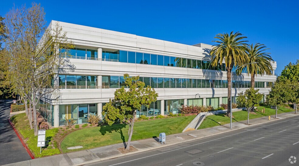 More Photos Of 2105 S Bascom Ave, Campbell Medical For Lease