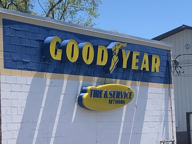 More Photos Of 7608 Oswego Rd, Liverpool Unknown For Lease