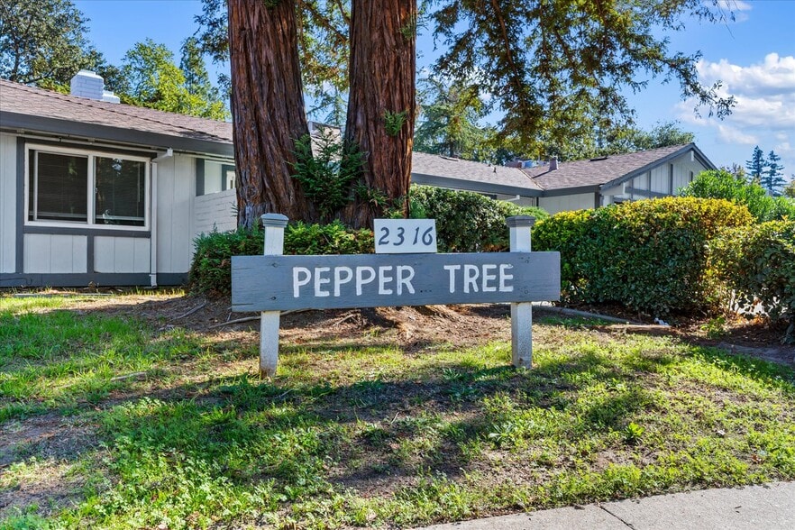 More Photos Of 2316 Villanova Cir, Sacramento Apartments For Sale