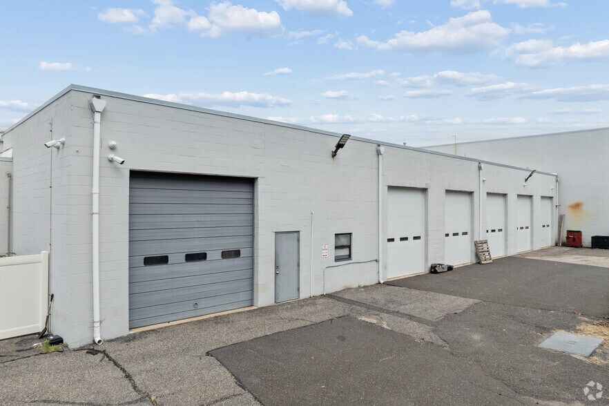 More Photos Of 538 Route 38 E, Maple Shade Township Auto Dealership For Lease