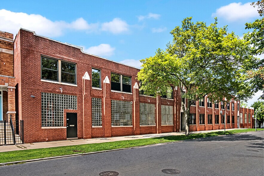 More Photos Of 1750 N Springfield Ave, Chicago Warehouse For Lease