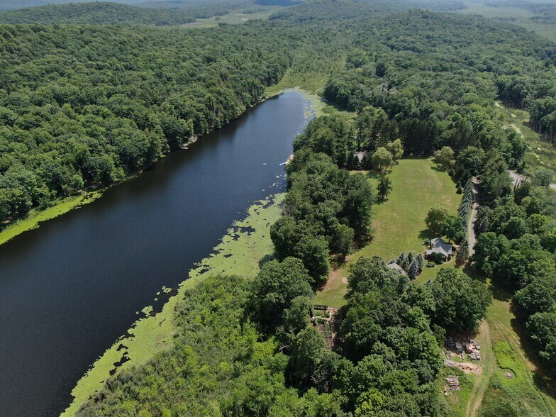 More Photos Of 201 Swartekill Rd, Highland Specialty For Lease