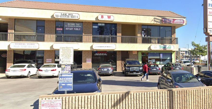 More Photos Of 18625 Sherman Way, Reseda Office For Lease