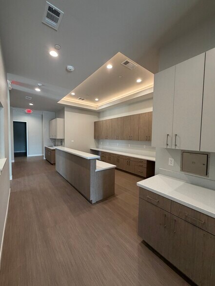 More Photos Of 201 Wyngate Blvd, Plano Medical For Sale