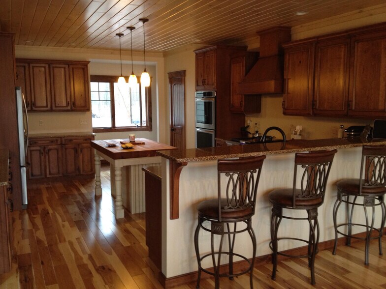 More Photos Of 72 Railroad Ave, Hamlin Freestanding For Sale