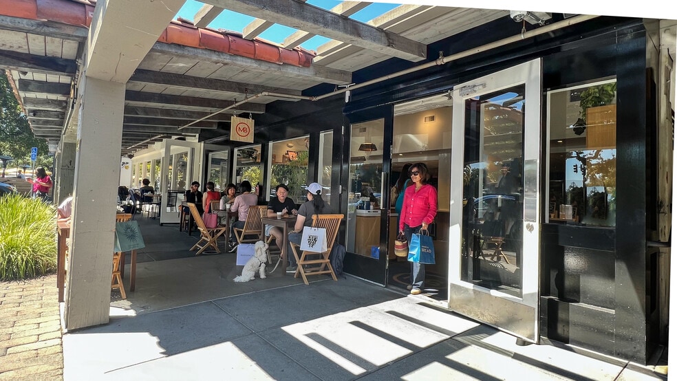 More Photos Of 12-100 Town And Country Vlg, Palo Alto Unknown For Lease