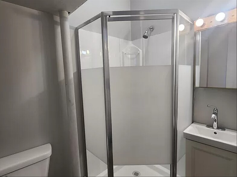 More Photos Of 1118 W 8th St, Sioux Falls Multifamily For Sale