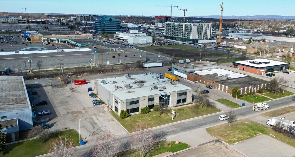 More Photos Of 850 Av Selkirk, Pointe-claire Warehouse For Sale