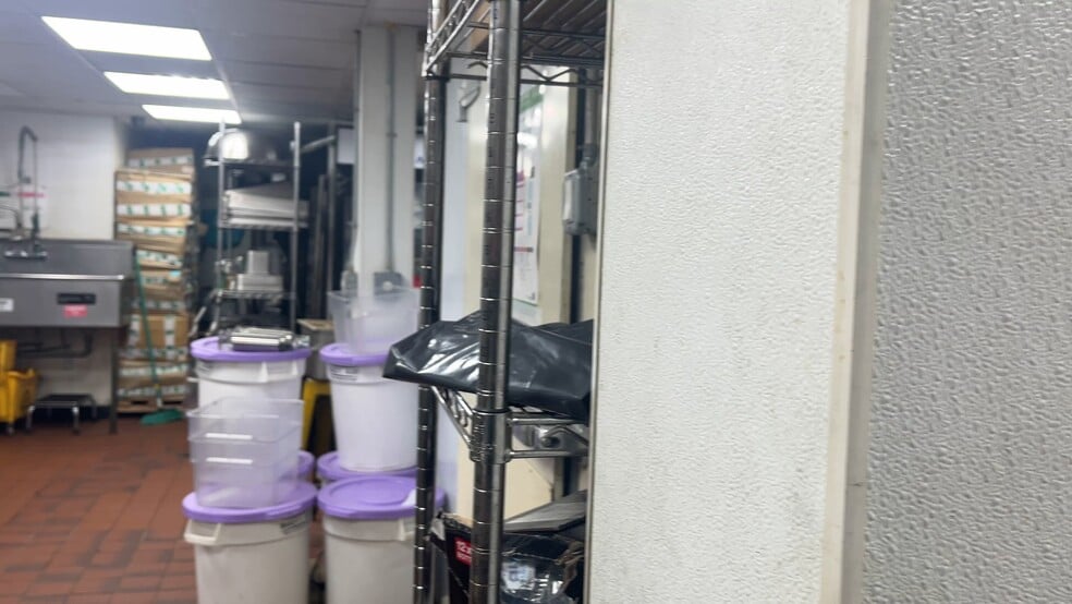 More Photos Of 349 Bedford Ave, Brooklyn Storefront For Lease