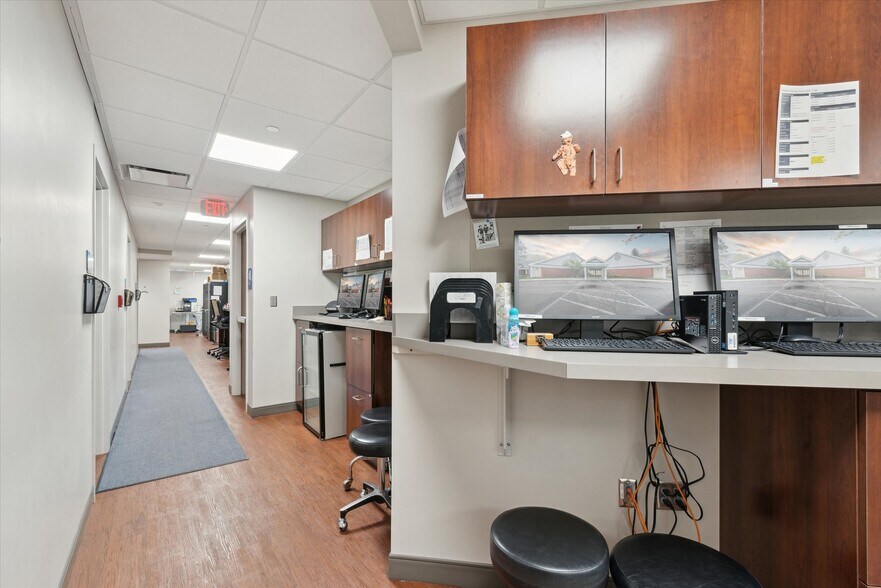 More Photos Of 3740 W Sylvania Ave, Toledo Medical For Sale