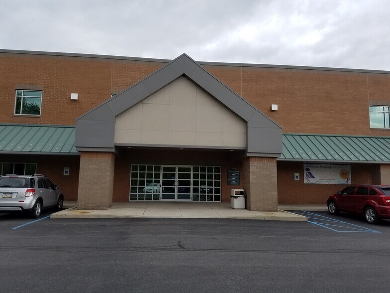 More Photos Of 1000 Meade St, Dunmore Medical For Lease