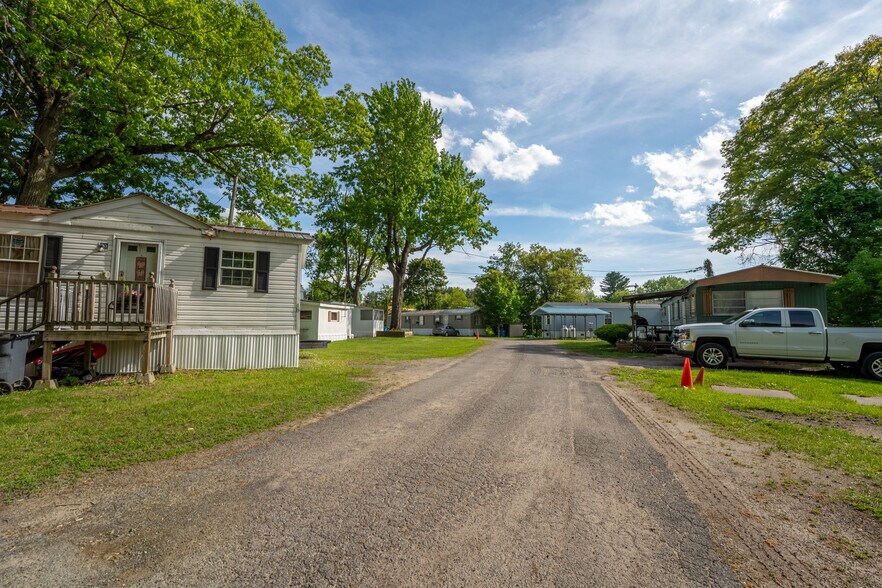 More Photos Of 962 State Highway 29A, Gloversville Manufactured Housing Mobile Home Park For Sale