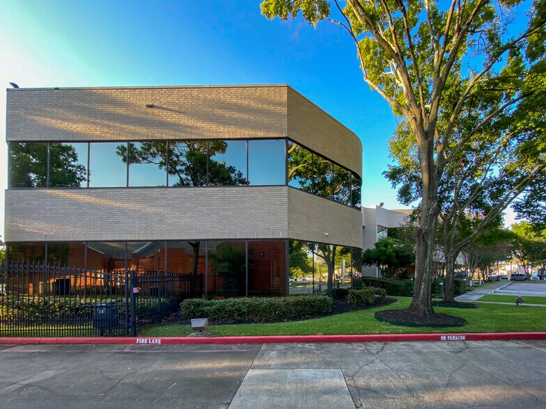 More Photos Of 1240 Blalock Rd, Houston Medical For Lease