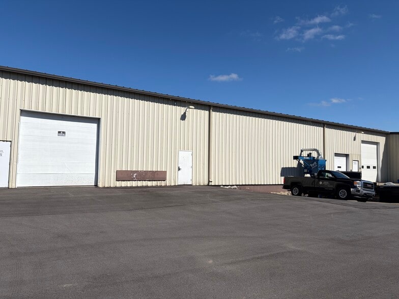 Primary Photo Of 2758 3 Mile Rd, Grand Rapids Manufacturing For Sale