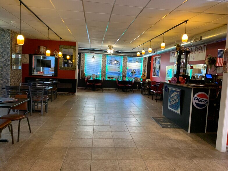 More Photos Of 211-213 N Broad St, Griffith Restaurant For Sale