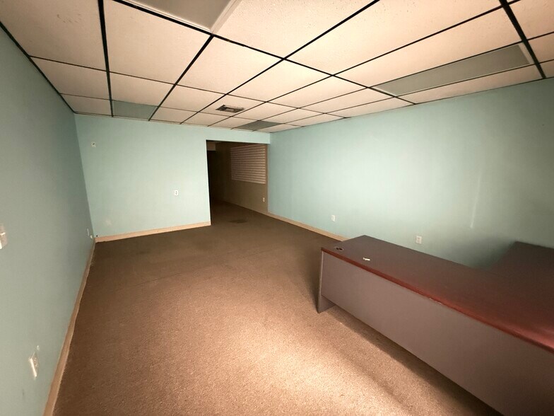 More Photos Of 2695 N University Dr, Sunrise Unknown For Lease